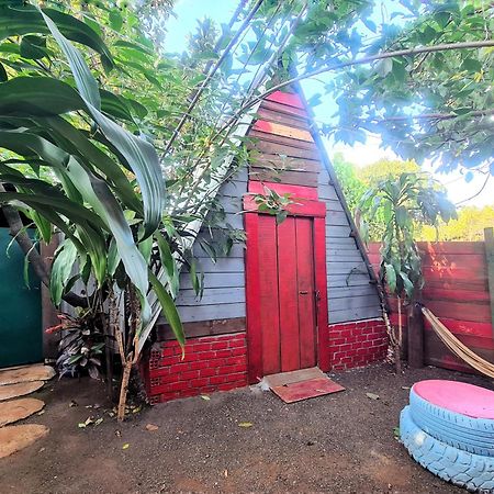 Ratanakiri Homestay & Jungle Trek 반룽 외부 사진