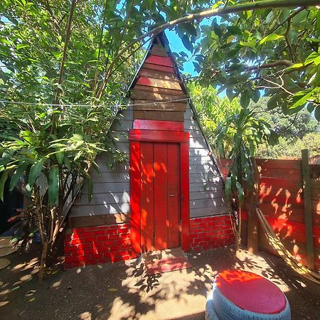 Ratanakiri Homestay & Jungle Trek 반룽 외부 사진