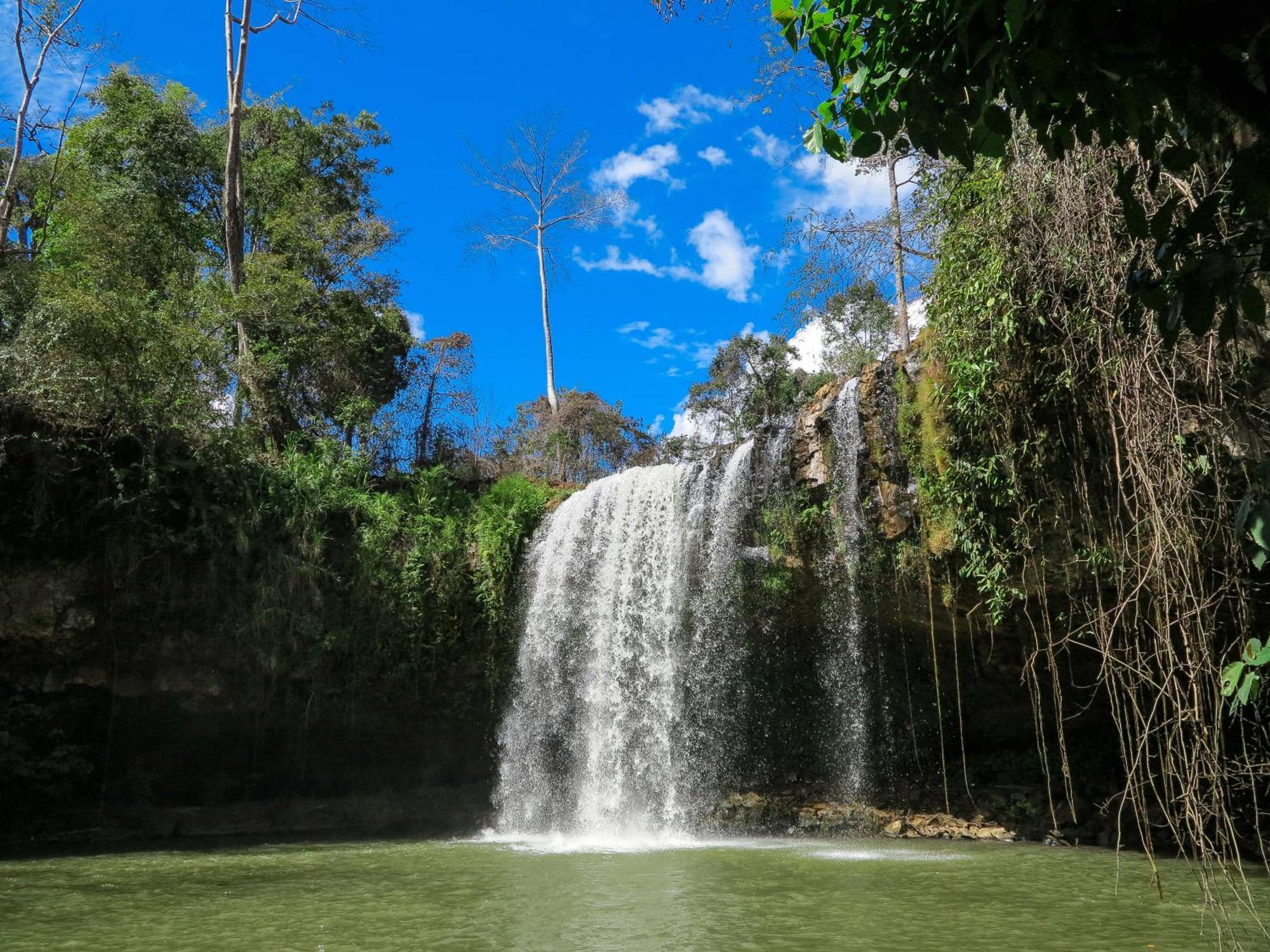 Ratanakiri Homestay & Jungle Trek 반룽 외부 사진
