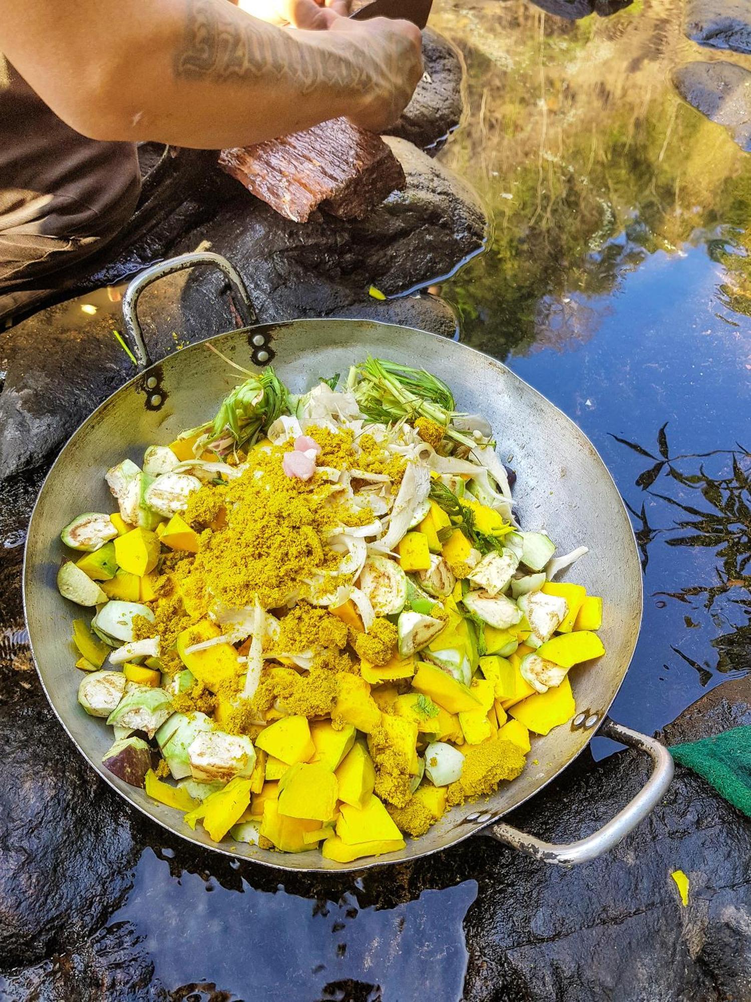 Ratanakiri Homestay & Jungle Trek 반룽 외부 사진