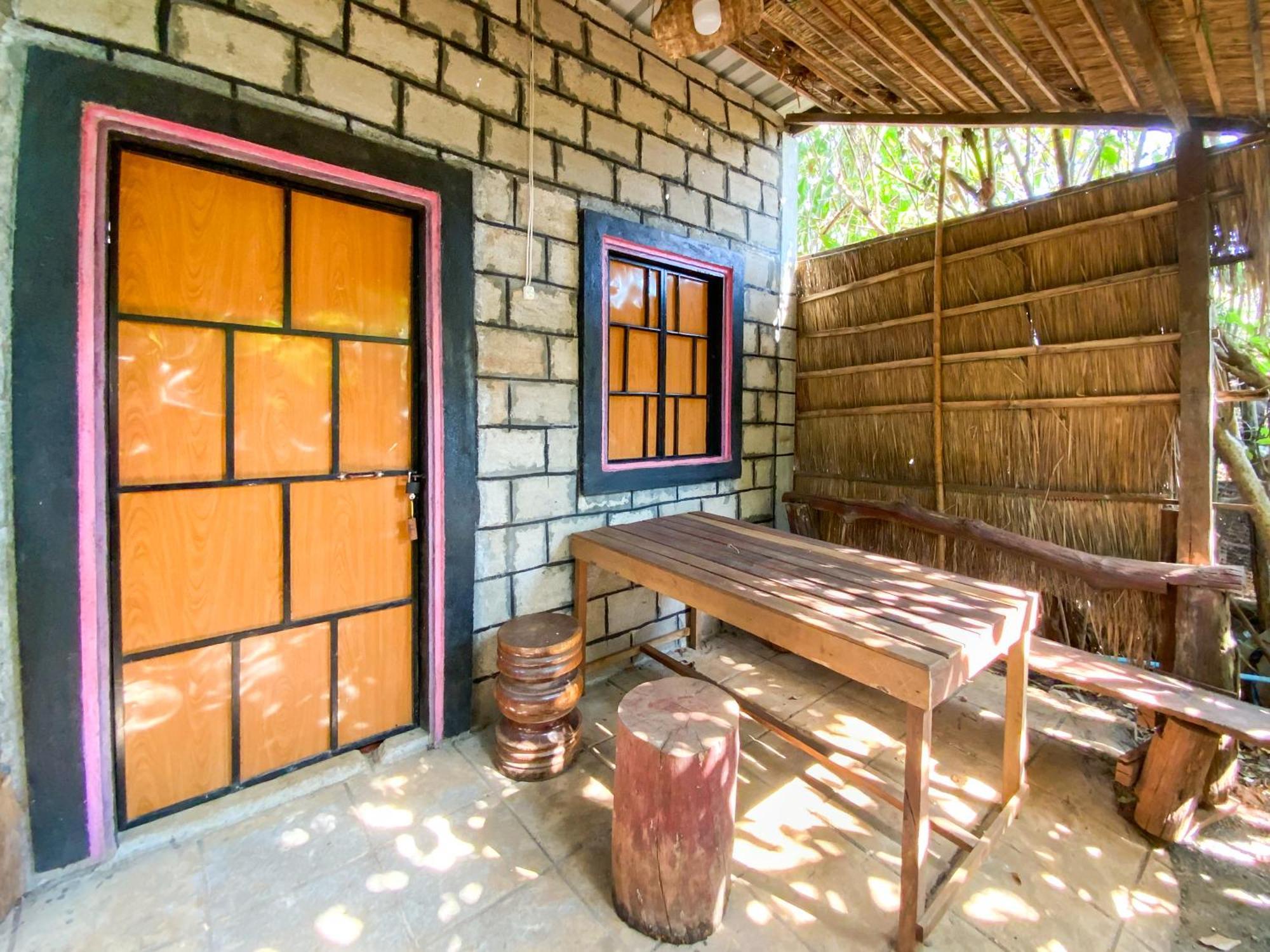 Ratanakiri Homestay & Jungle Trek 반룽 외부 사진